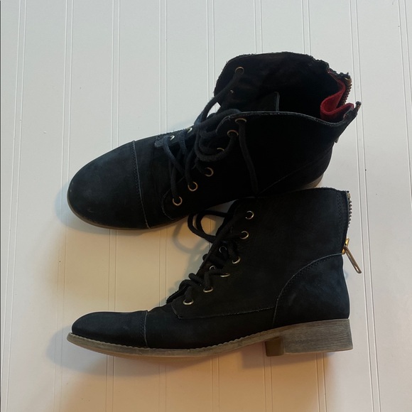 Steve Madden Women’s Black Lace-Up Boots Size 8.5 Zipper Back - Picture 10 of 10